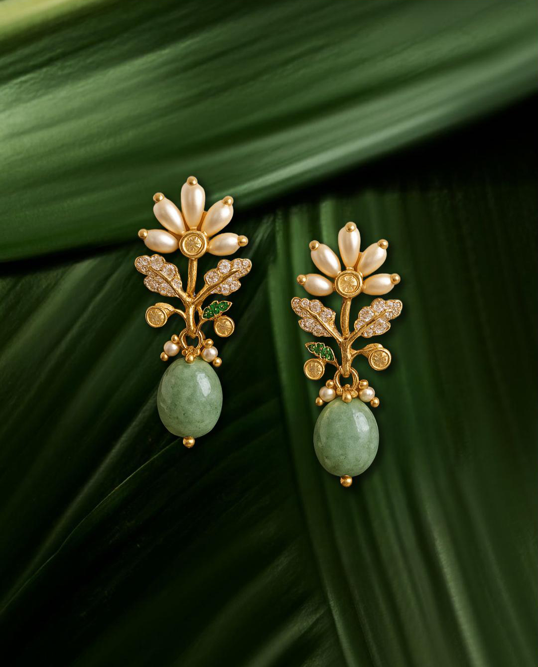 Meenakari jewellery example